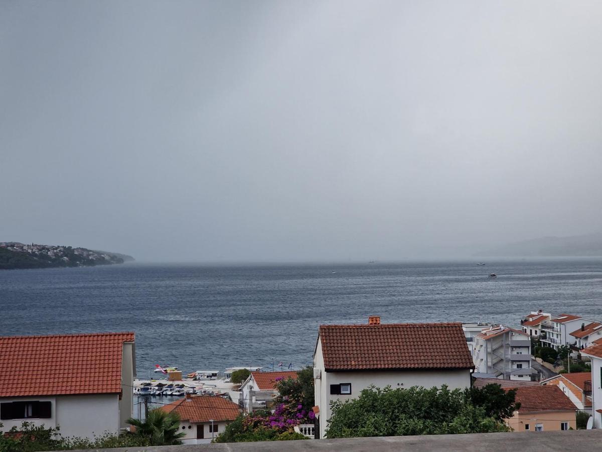 Apartmani Island Traù Esterno foto