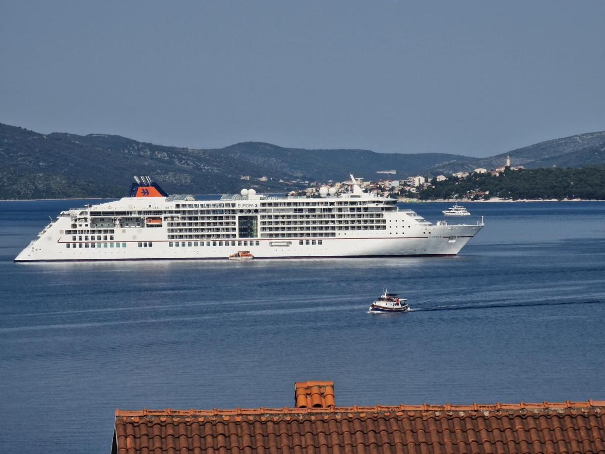 Apartmani Island Traù Esterno foto