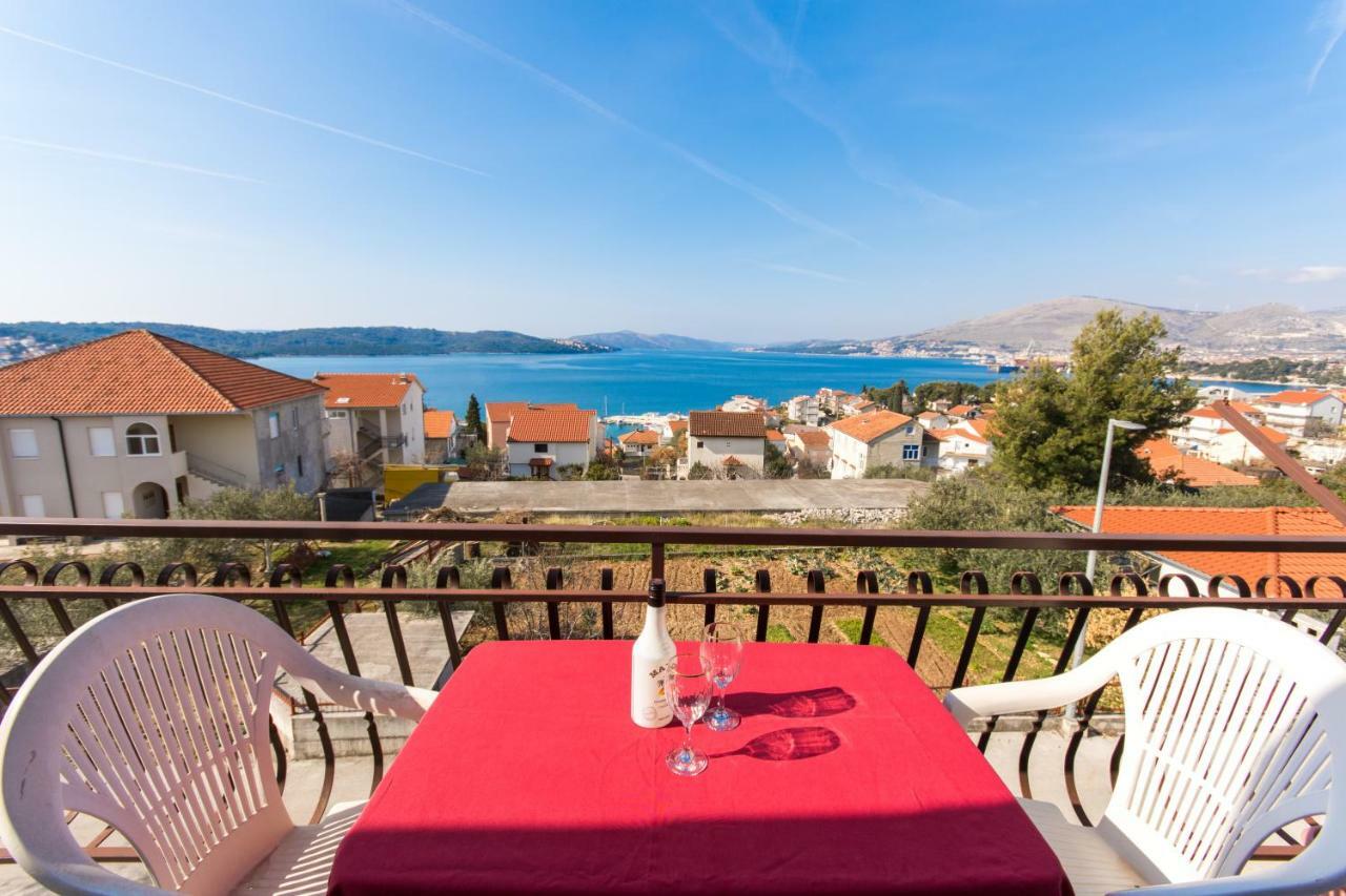 Apartmani Island Traù Esterno foto