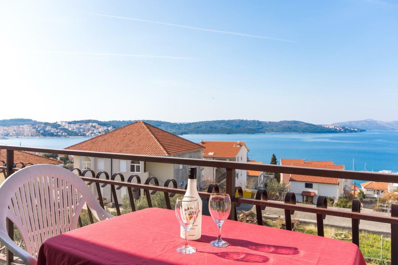 Apartmani Island Traù Esterno foto