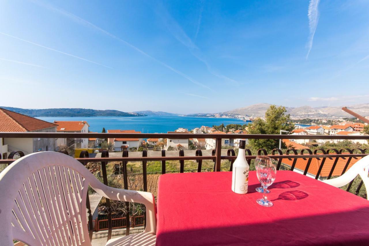 Apartmani Island Traù Esterno foto