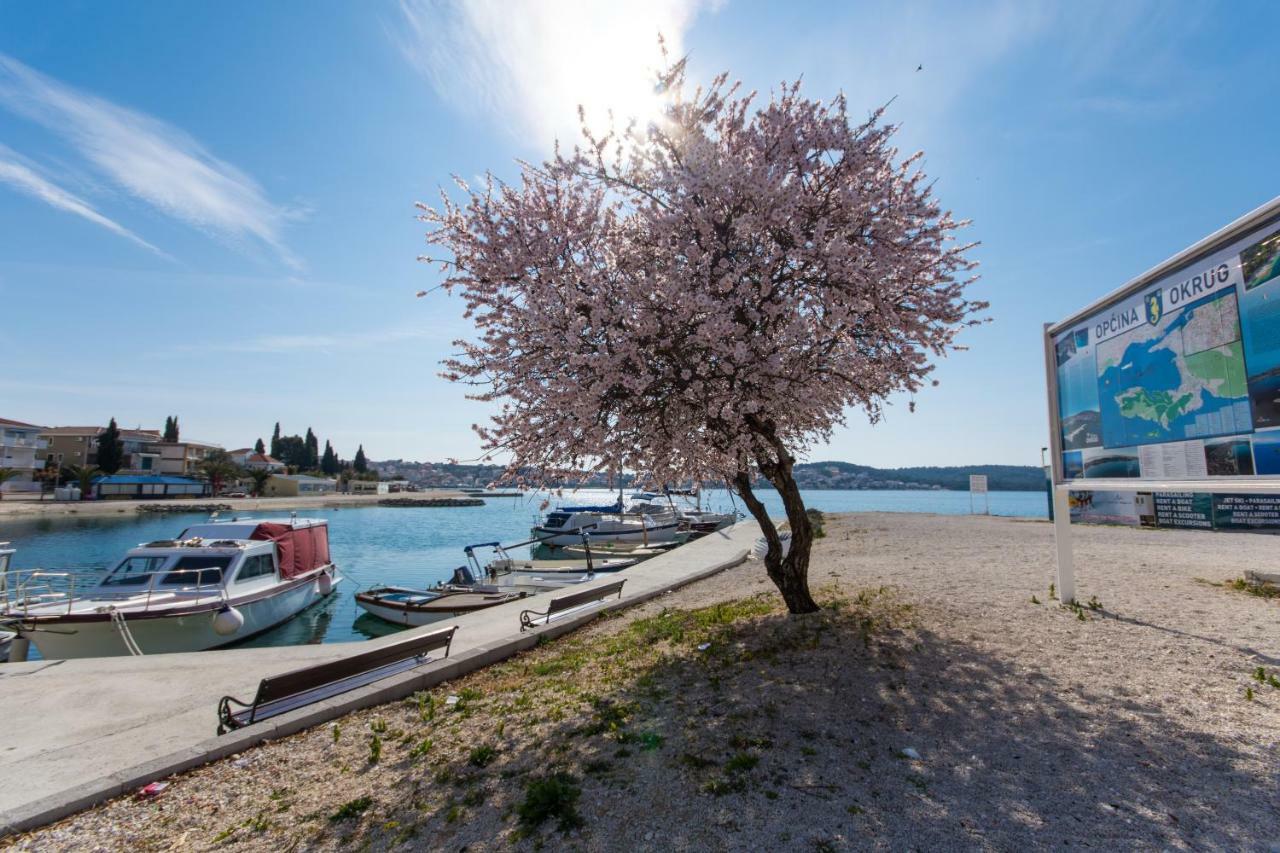 Apartmani Island Traù Esterno foto