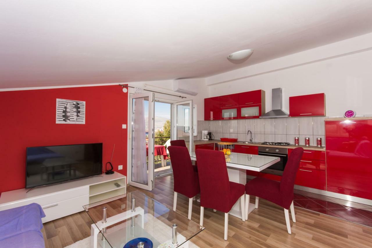 Apartmani Island Traù Esterno foto