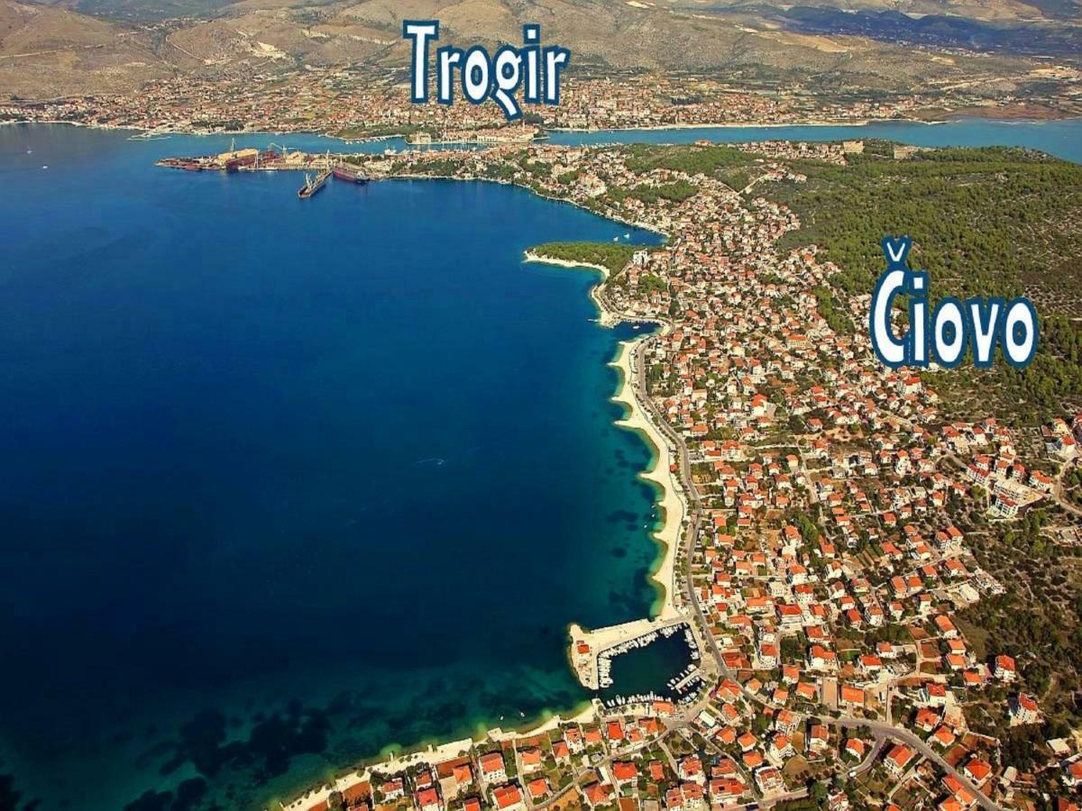 Apartmani Island Traù Esterno foto