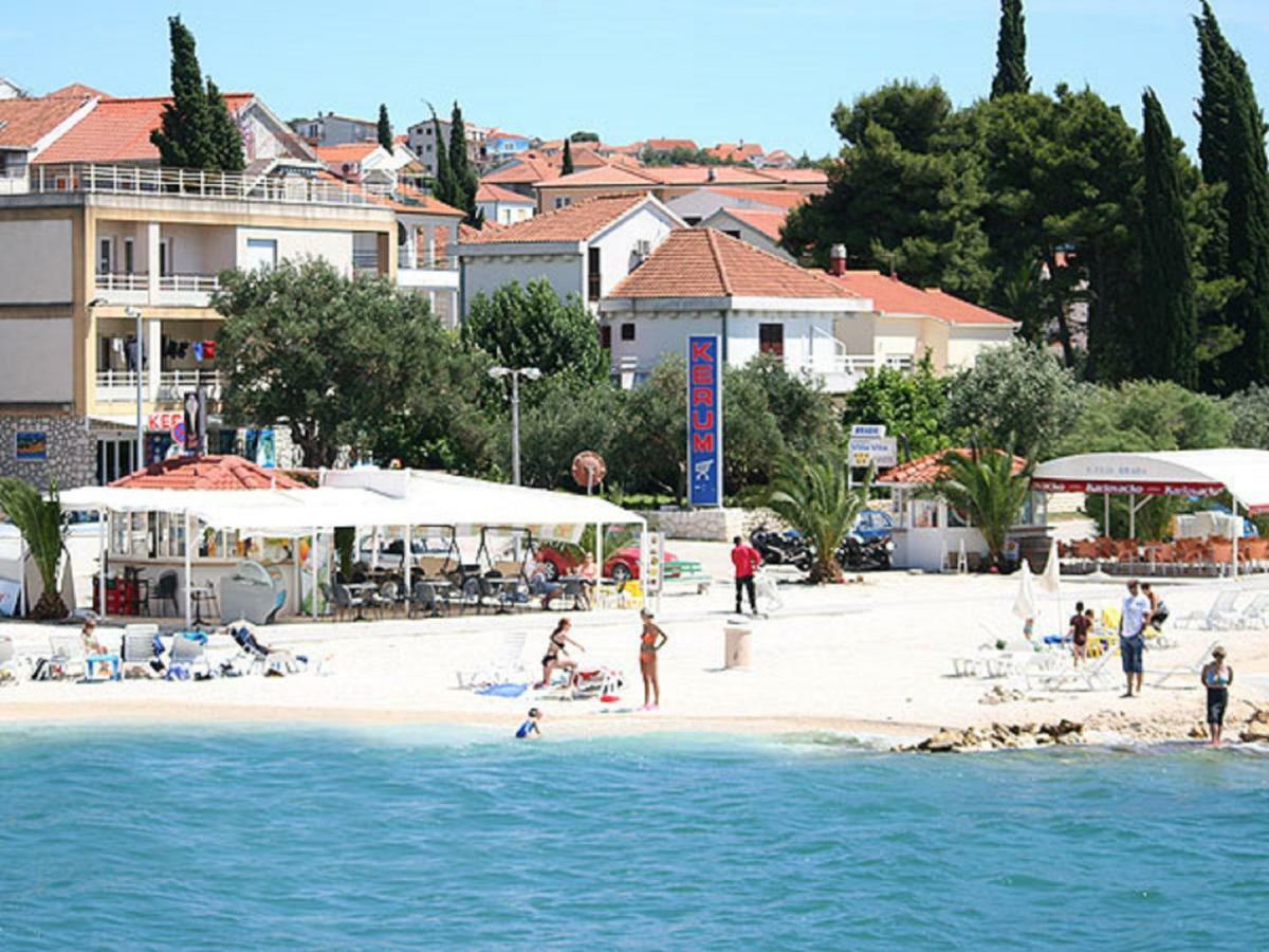 Apartmani Island Traù Esterno foto