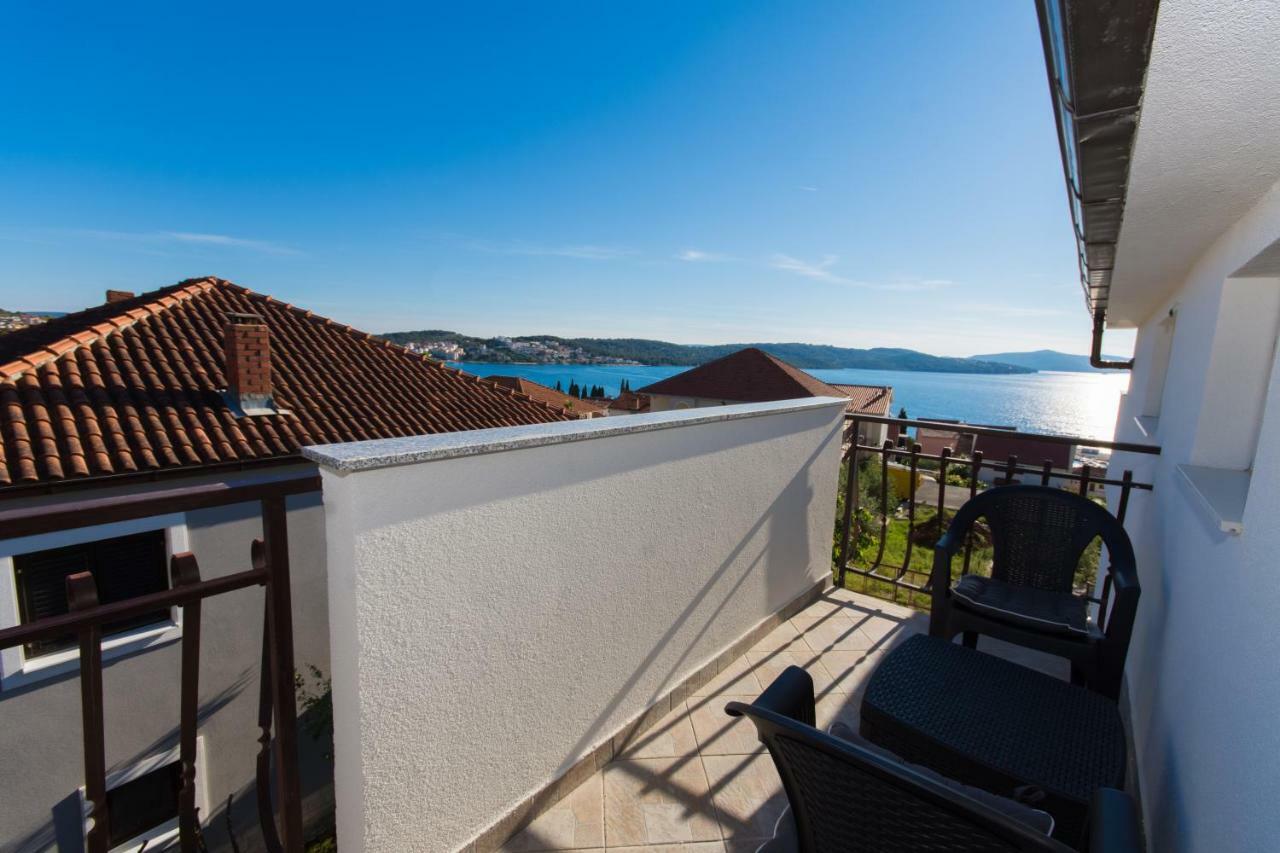 Apartmani Island Traù Esterno foto