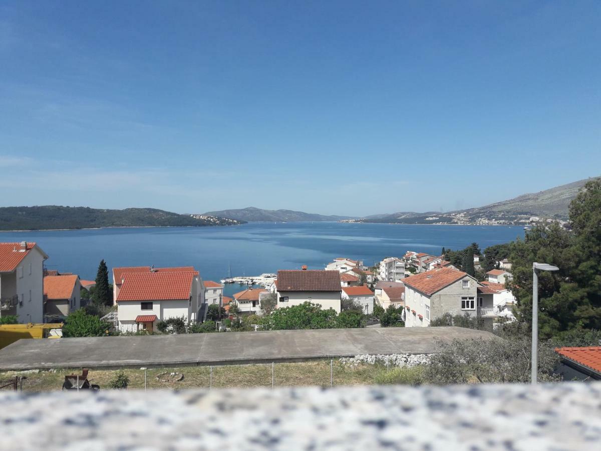 Apartmani Island Traù Esterno foto