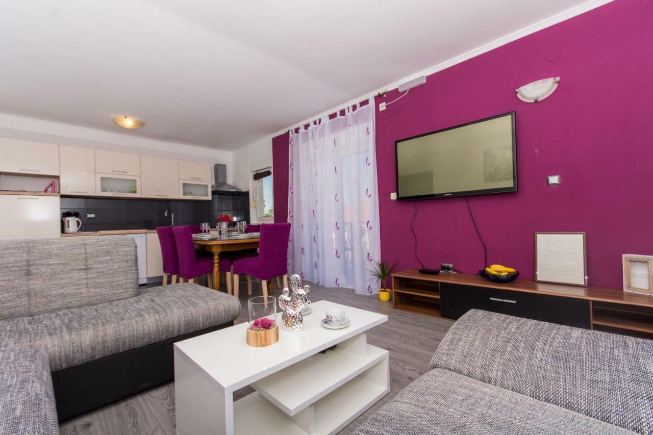 Apartmani Island Traù Esterno foto