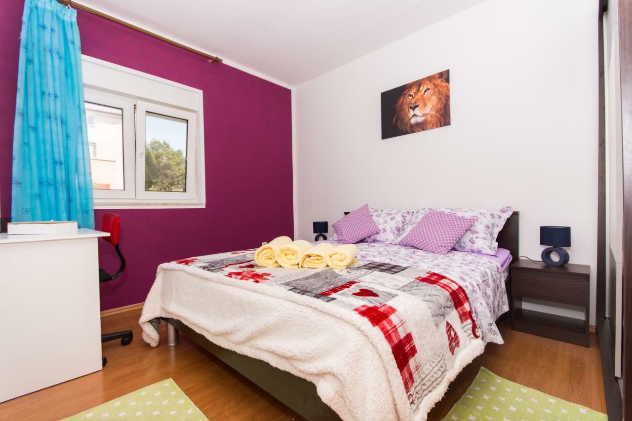 Apartmani Island Traù Esterno foto